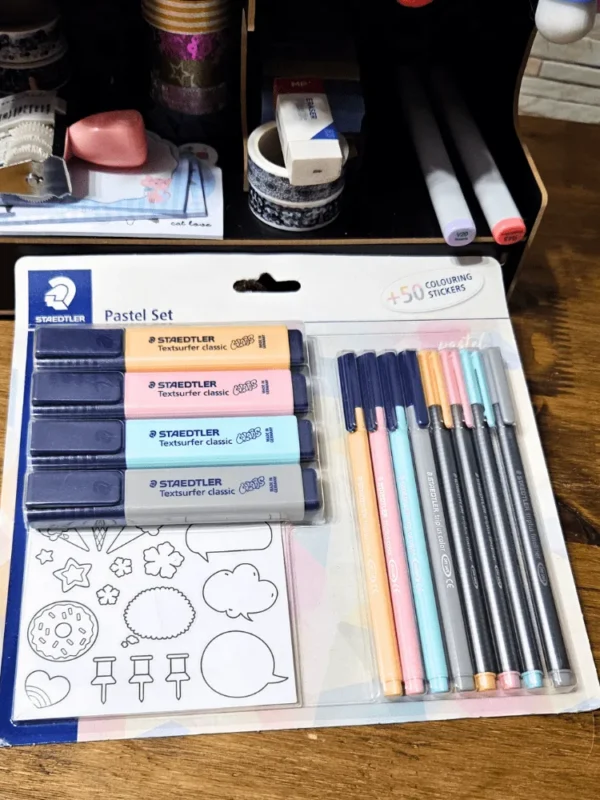 Combo Sketchbook Copta Encanto Noturno 90g + Kit Staedtler